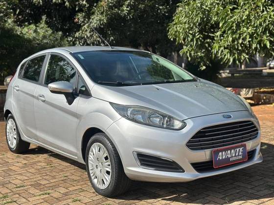 FORD FIESTA 1.6 SE HATCH 16V FLEX 4P MANUAL FORD FIESTA 1.6 SE HATCH 16V FLEX 4P MANUAL